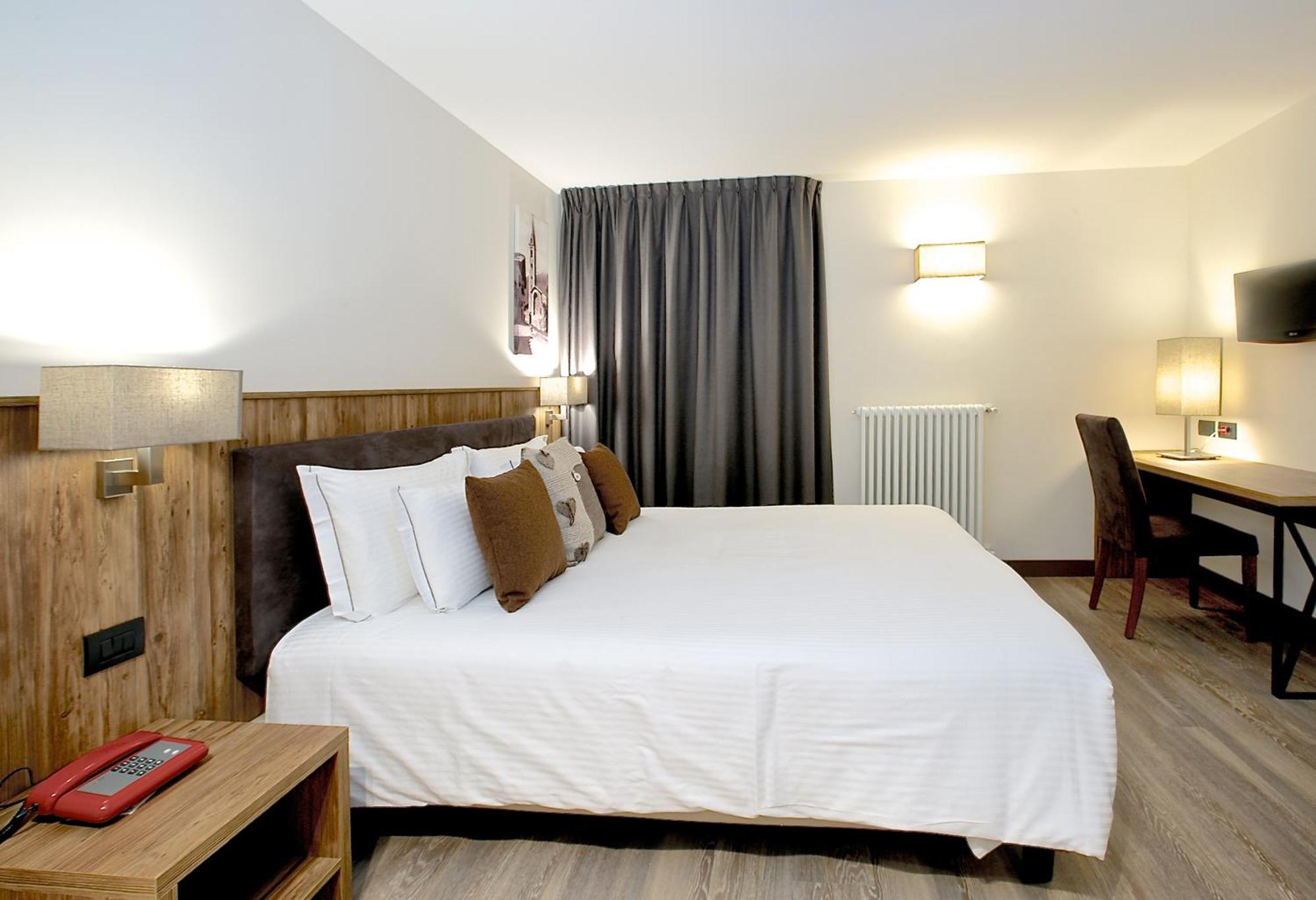 Olimpia Hotel 4*